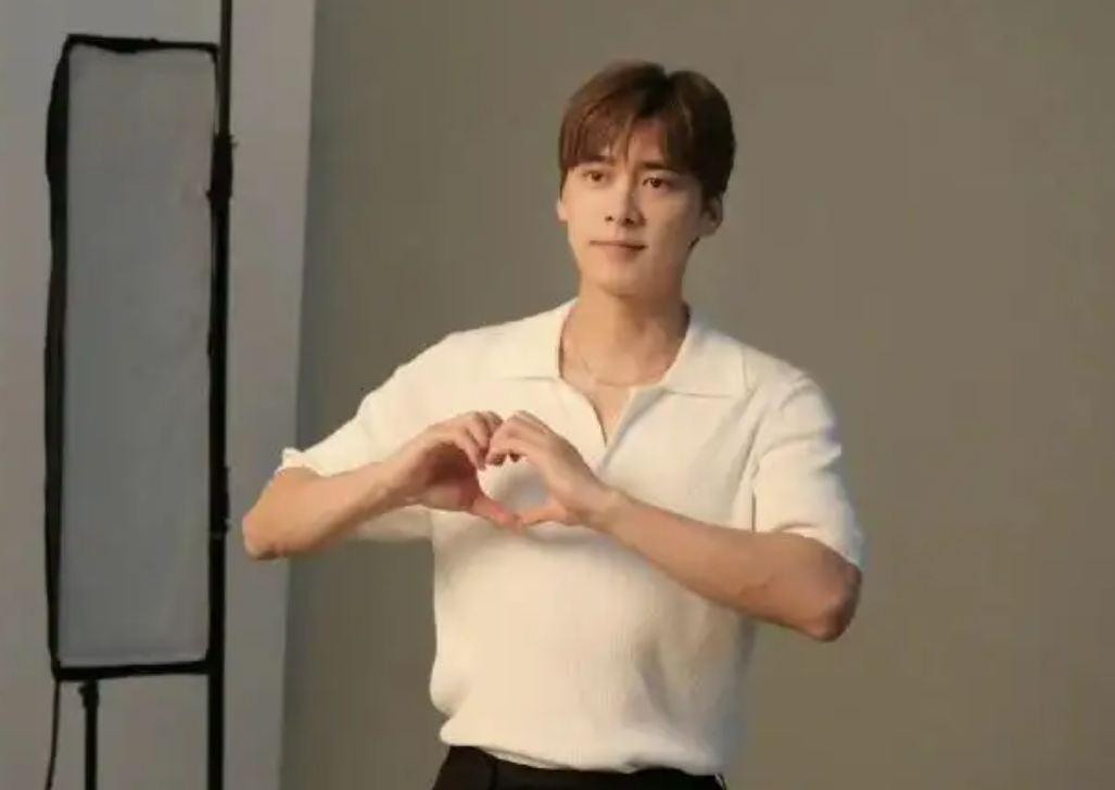 李易峰|李易峰过往黑历史被扒,肇事逃逸、节目被删,这次的瓜可真不小