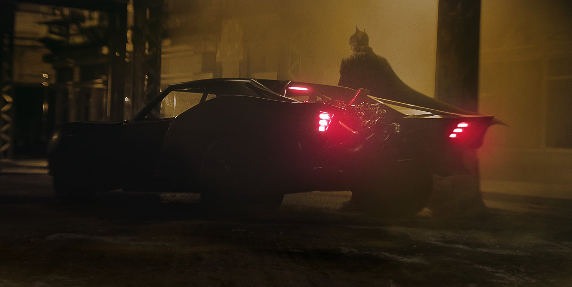 新蝙蝠侠|《新蝙蝠侠》首周末票房破15.6亿，有望超越《水门桥》夺全球年冠