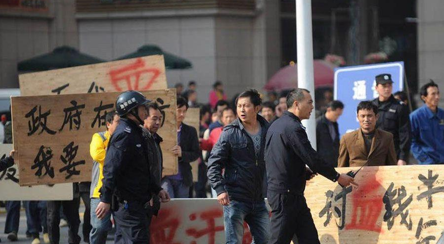 农民工讨薪问题,责任方到底在谁?怎么才能解决
