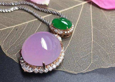 翡翠|神秘色紫罗兰，物种稀少，价值昂贵。