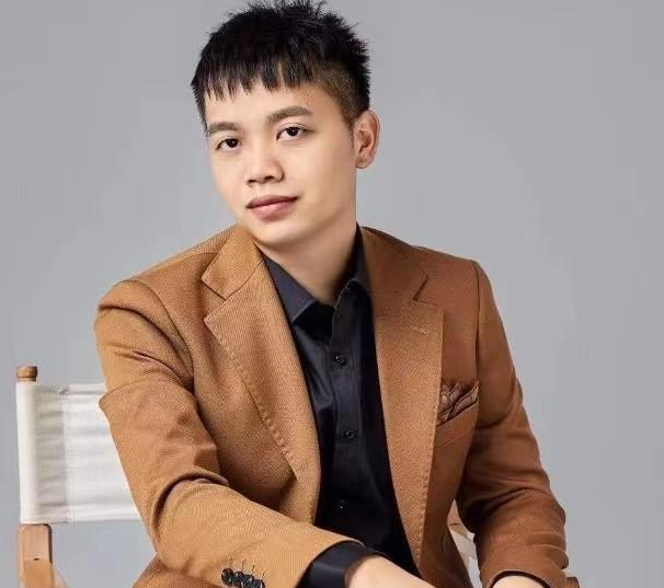 风青阳|广东90后小伙儿,大四时月入百万,却想找3000的工作,被老板嫌少