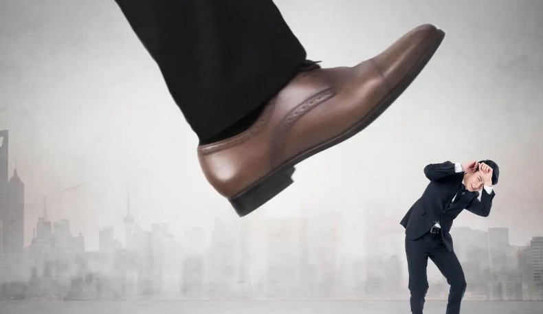 白领|在工作当中,跟同事打交道的九个细节,让你立于不败之地