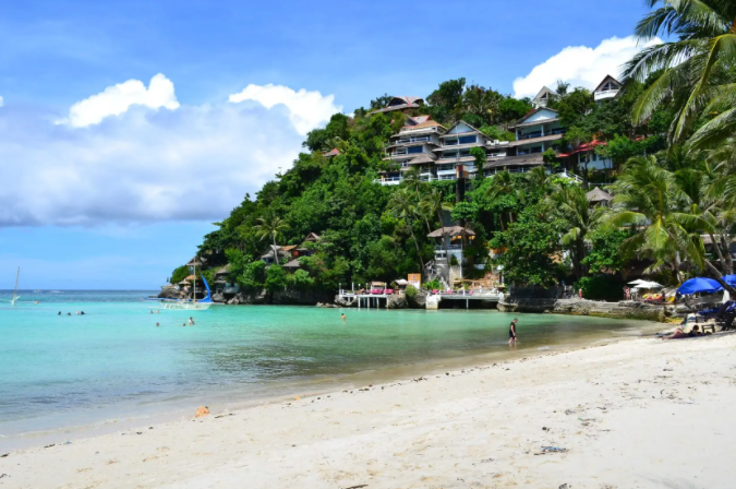 美丽|菲律宾由岛屿组成，分布于浩瀚无际的西太平洋，是一个美丽的岛国