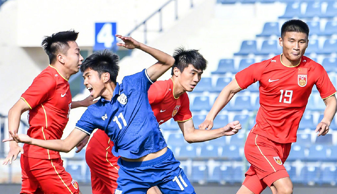 u23|登热搜榜！热议国奥4-2泰国，董路盛赞方昊，名记解读成功原因