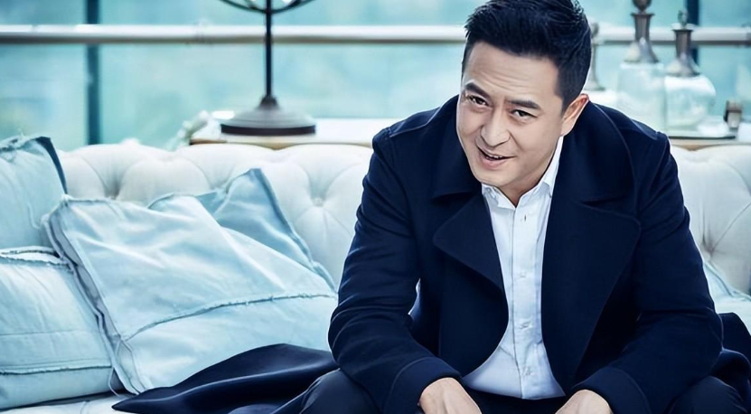 吻戏|伸舌头、嘴亲肿、忘年吻，这些“中老年”演员拍吻戏，个个辣眼睛