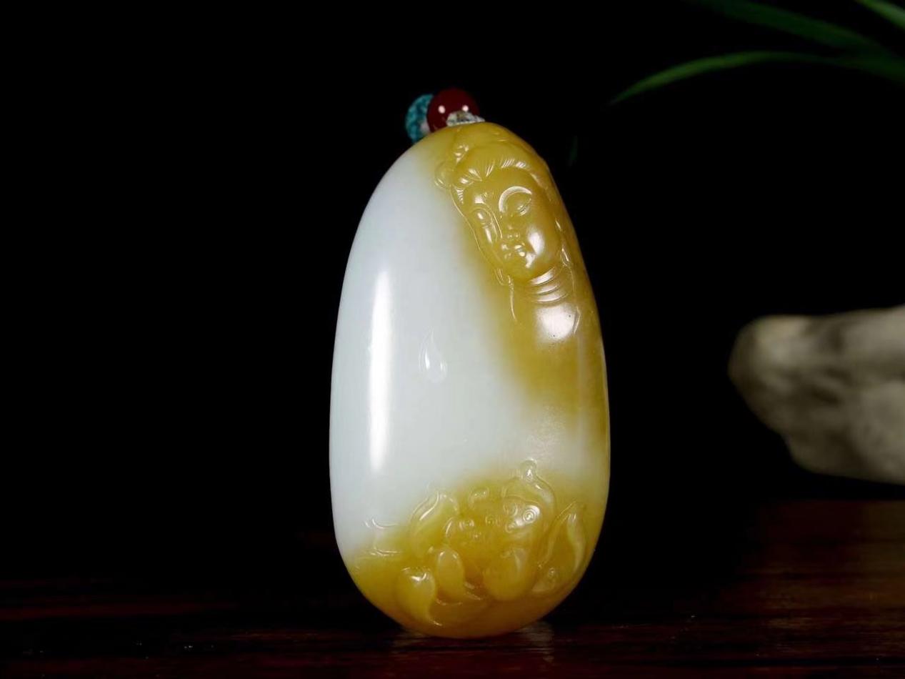 和田玉籽料|#御玺家品玉#500万以上的和田玉籽料，到底长什么样？