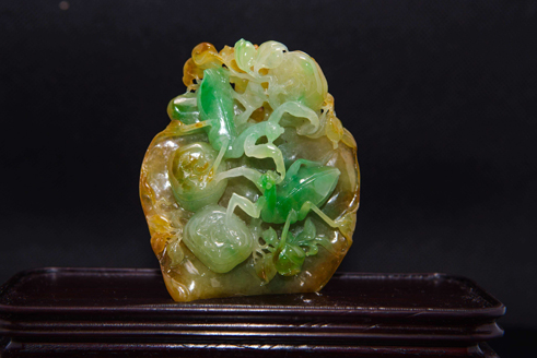 翡翠|买翡翠摆件之前，这些种类和内涵你要清楚，不同摆件特色不同