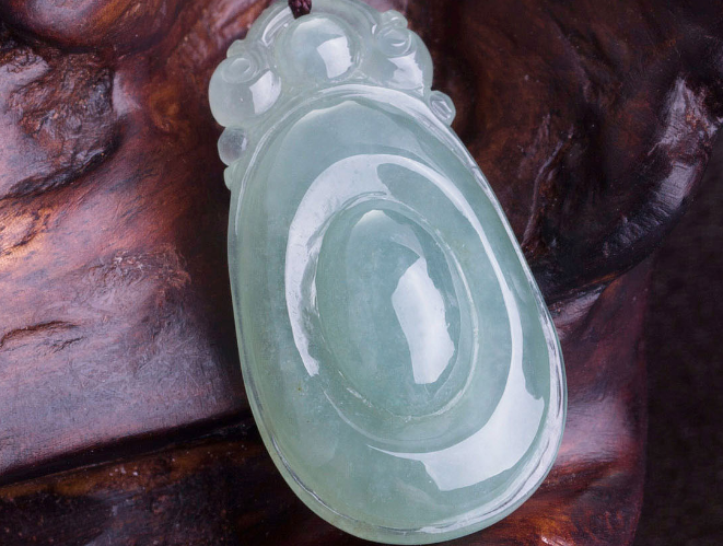 翡翠|翡翠要怎样保养？如果一不注意受到损害，又应该怎样挽救呢？