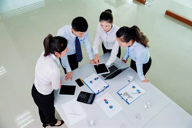 |职场人不仅要“交朋”，还要进“圈”