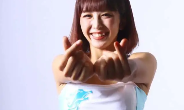 日本队 虎牙萌妹，K-1女拳王，你知道，她的本职是美容美发师吗？