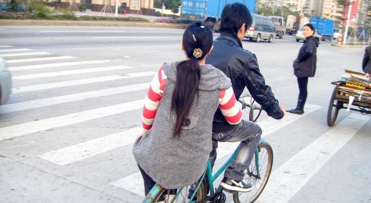 东莞往事:我在电子厂打工,目睹太多女孩意外怀孕,被男友抛弃