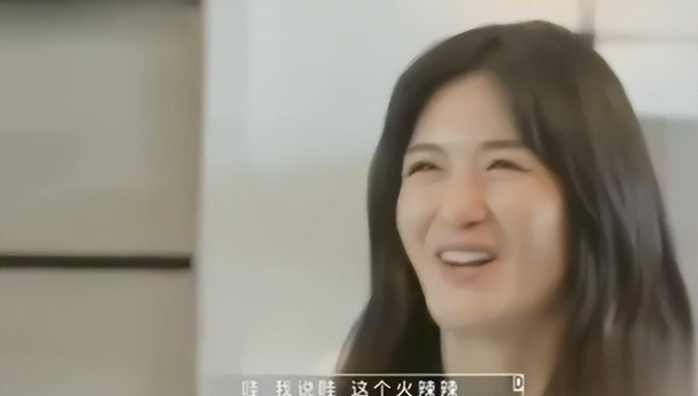 马尾辫 强行扮嫩、动脸成瘾、为减肥切胃洗肠，女星的畸形审美好恐怖