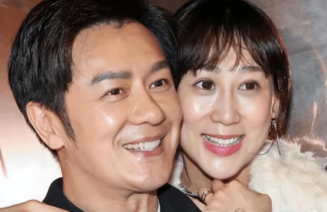 身材火辣、美如少女，这三位生过娃的中年女星妩媚起来太迷人
