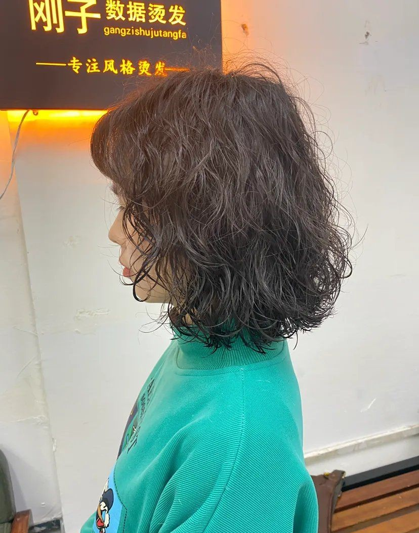 发型 4种爆火女士发型,剪完真的不一样,大多数女士都喜欢.