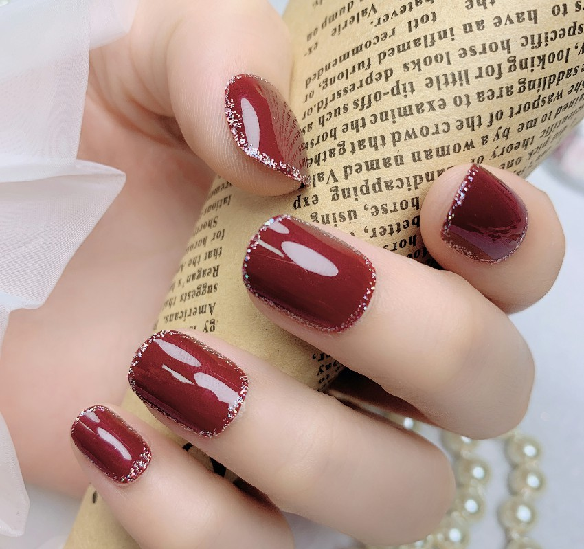 发型 去美甲店做美甲价格高?学会在家自己做,一次的钱可以做很多次了。