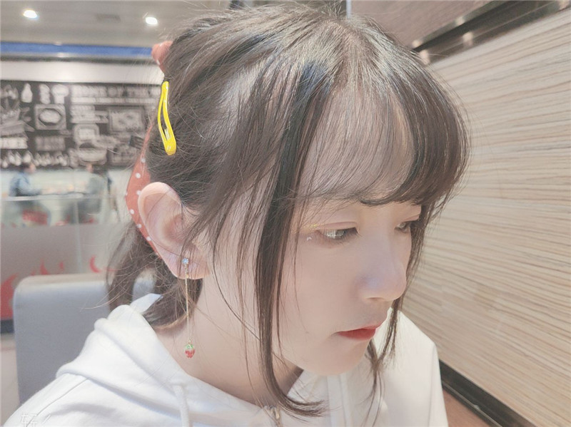 发际线 让头发看起来变多