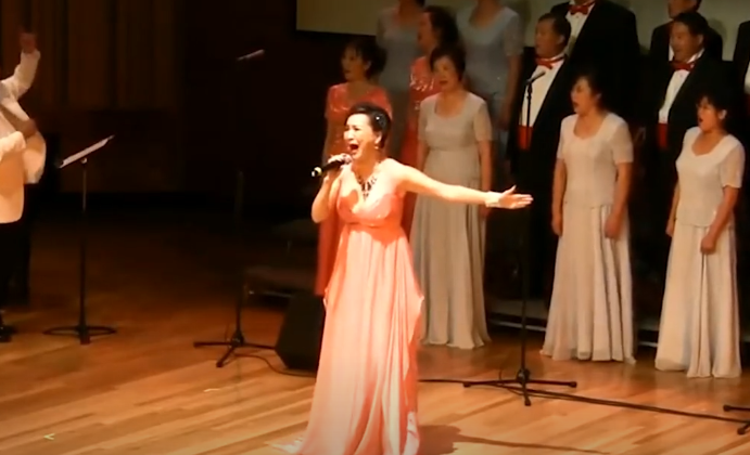 郑绪岚|宣誓效美惨遭封杀，数典忘祖还想回国捞金？郑绪岚下场太快人心