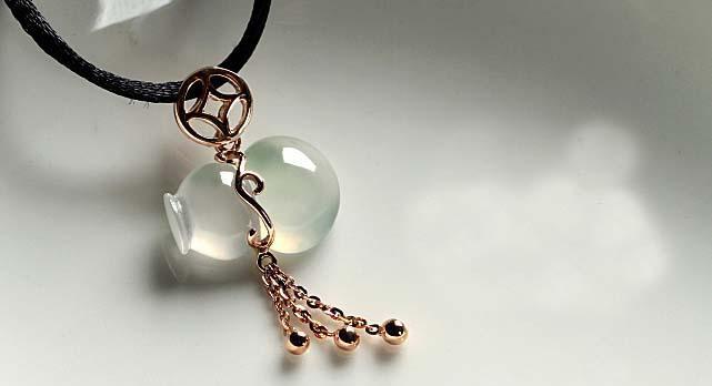 翡翠手镯|关于翡翠的传言很多,有些听听就好,不要去相信