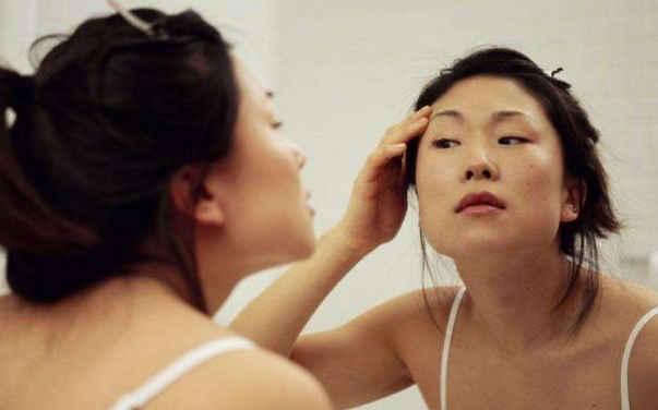 肝脏|肝硬化并非悄无声息,医生:身体若3种表现,多半肝脏已受损