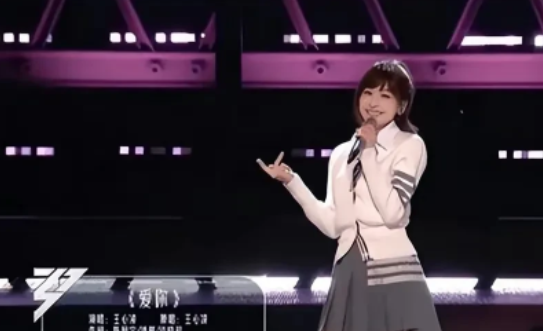阿娇|同为唱跳女王级人物，41岁阿娇和40岁王心凌，为什么差别这么大呢？