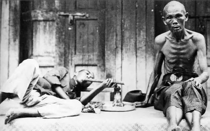 林俊杰|林俊杰被举报涉毒？慕思抽大烟的洋老头也被举报上央视