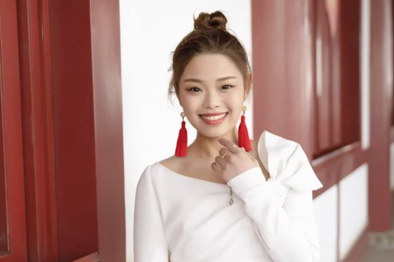 王莎莎|《武林外传》的小胖妞，曾被嘲长得不好看，如今华丽蜕变惊艳众人