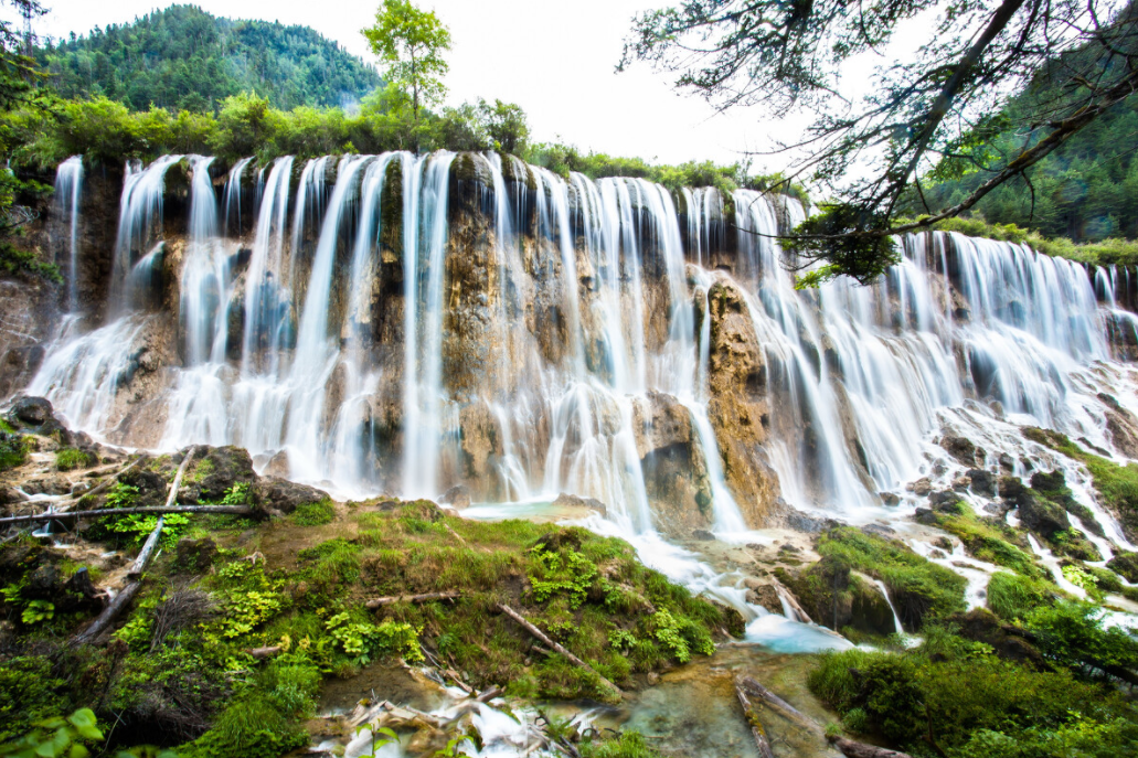 乡村旅游|九寨沟风景优美，游客众多，你想去看看吗？