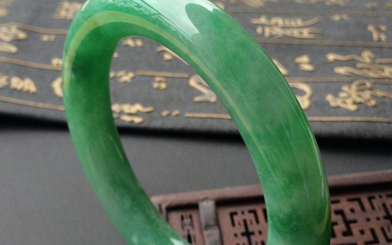 翡翠|这几款翡翠都适合收藏和佩戴，看看你都拥有了吗？寓意非凡