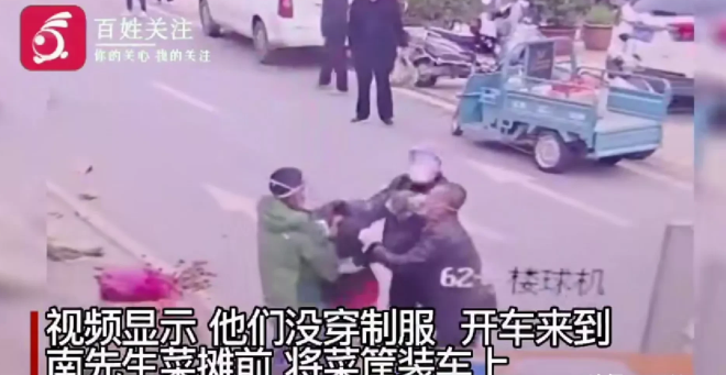 河南郑州,发生了一件让人气愤不已的事情。