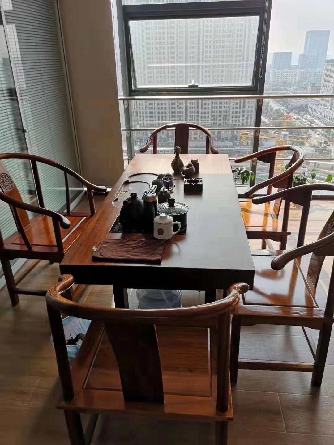 按我说的选就对了，实木大板桌正确选择方式