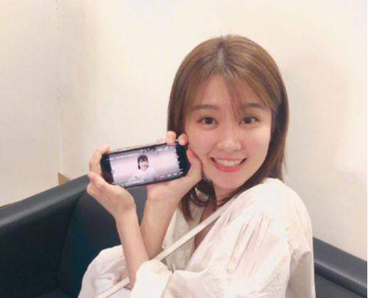 谢娜|乔欣的闺蜜是杨紫，谢娜的闺蜜是赵丽颖，却都败给了热巴的闺蜜