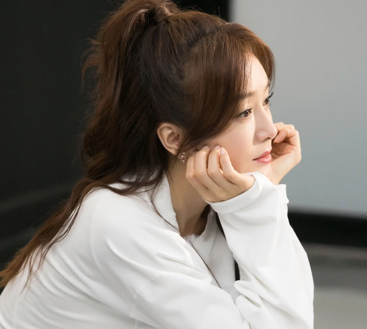 秦岚|秦岚，人特别温柔特别有礼貌，让人如沐春风一点也不耍大牌