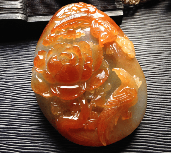 翡翠|红翡绿翠紫为贵,那黄色翡翠呢?是不值钱被忽略了吗?