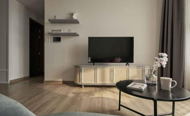 45㎡房子不大,装修却很到位!2间卧室都“不买床”,太会布置了