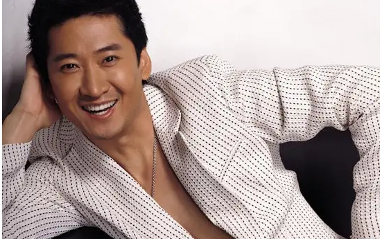 周杰|记者问周杰：“如果你遇见林心如，你会向她打招呼吗？“我永远不会遇见她！”