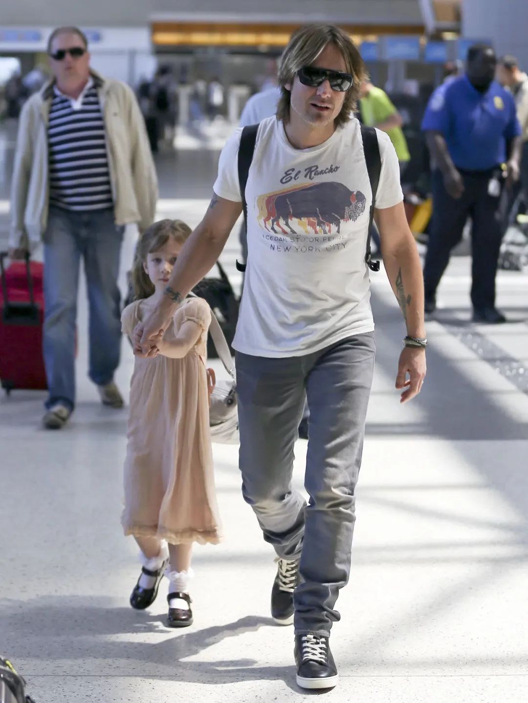 汤姆·克鲁斯|阿汤哥女儿16岁了！曾经萌化网友的她，如今被曝与父亲10年未见？