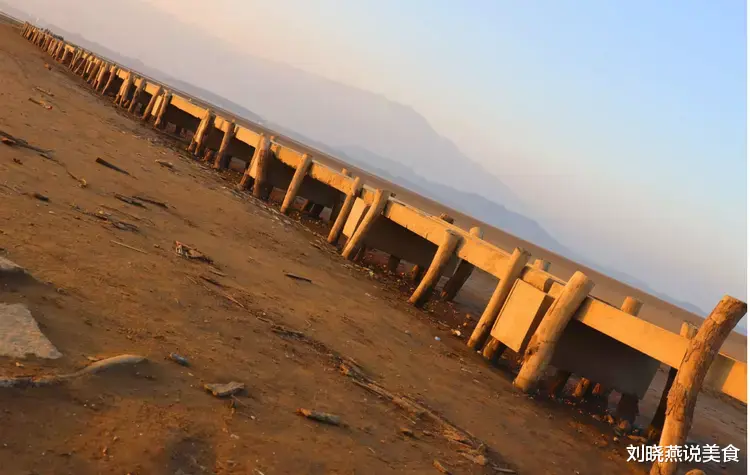 鄱阳湖提前进入枯水期，明代千米木桥露出，为何木头千年都没腐坏