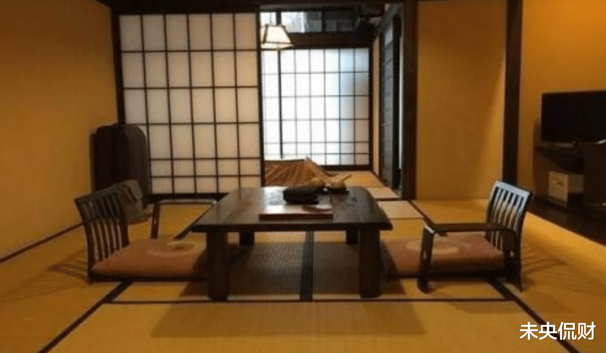 日本房子很少铺瓷砖,为什么呢?内行人道出其中原因