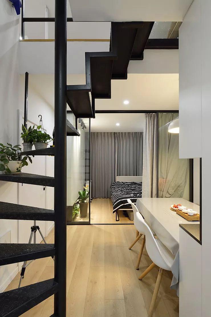 48㎡复式老房挤了一家五口,经改造一房变三房,顶层阁楼太给力了