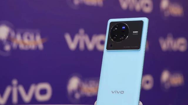 vivo X90 Pro|vivoX90Pro+真机曝光，影像能力绝了，外观也大有看头