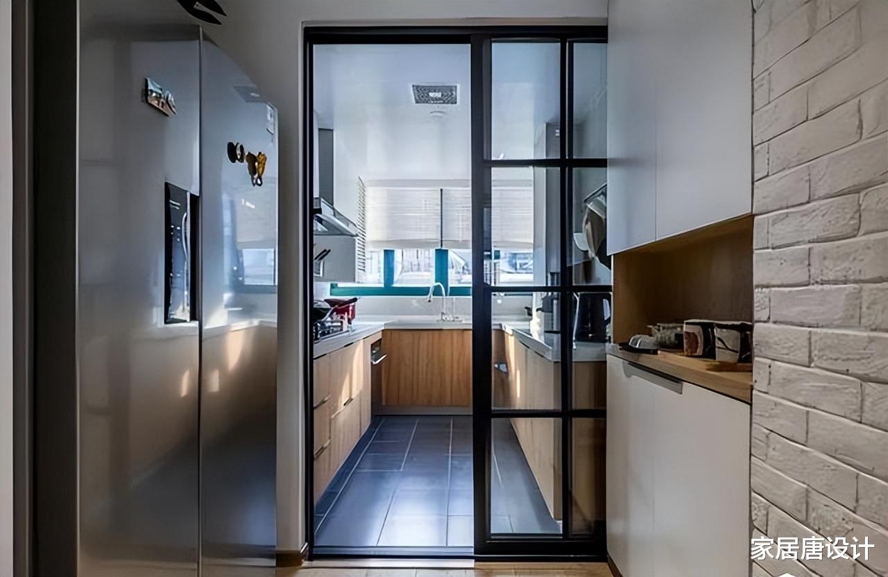 推拉门选吊轨还是地轨?分别使用半年后,终于有了答案!