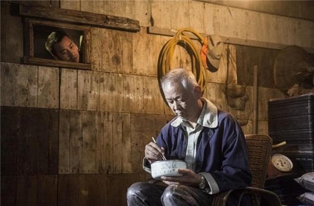 王羽|“大侠”王羽去世！两次救成龙，67岁踢翻甄子丹，江湖地位很高