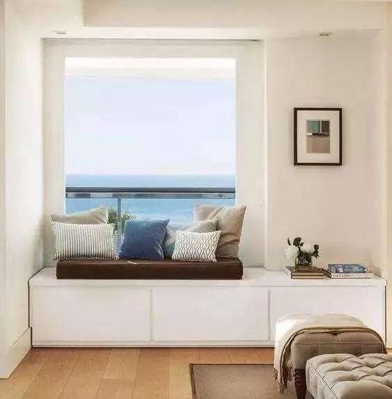 你家飘窗是否被闲置了,这样设计,收纳空间倍增加