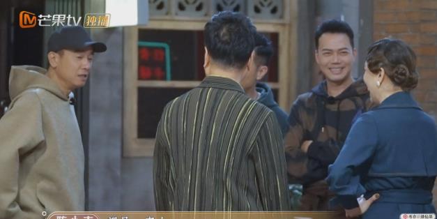 黎耀祥|陈小春铁面无私,黎耀祥只能借钱买单,邓萃雯翻白眼注入灵魂