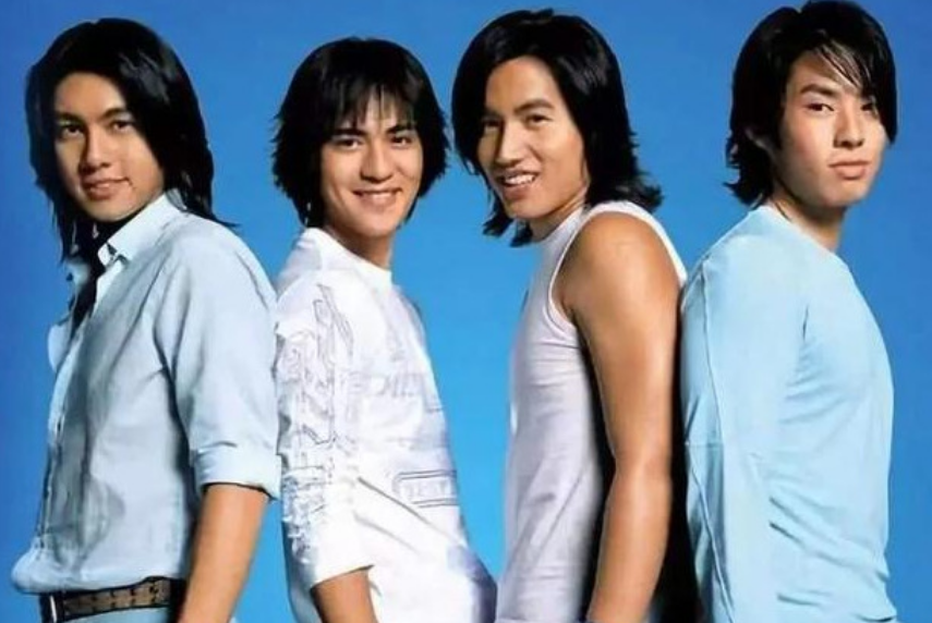 林小娘|42岁朱孝天现身街头“卖艺”，身材臃肿胖一圈，网友直呼不敢认