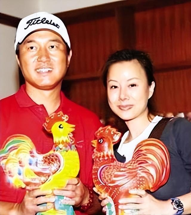 满文军|满文军有多“渣”？成名后抛妻弃女，二婚后又亲手将娇妻送进牢房