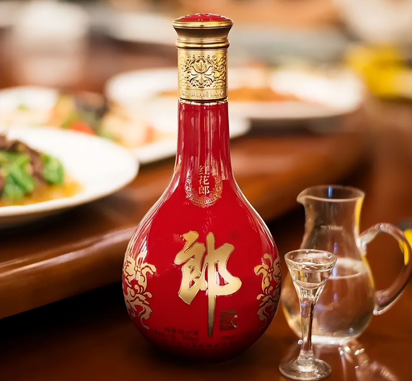 四川人请客都喝啥酒?行家不碰五粮液,这3款“平价酒”深受喜爱