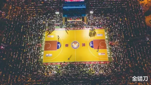NBA|砸400万，请NBA球星打球！中国最山寨比赛，凭啥火爆小县城？