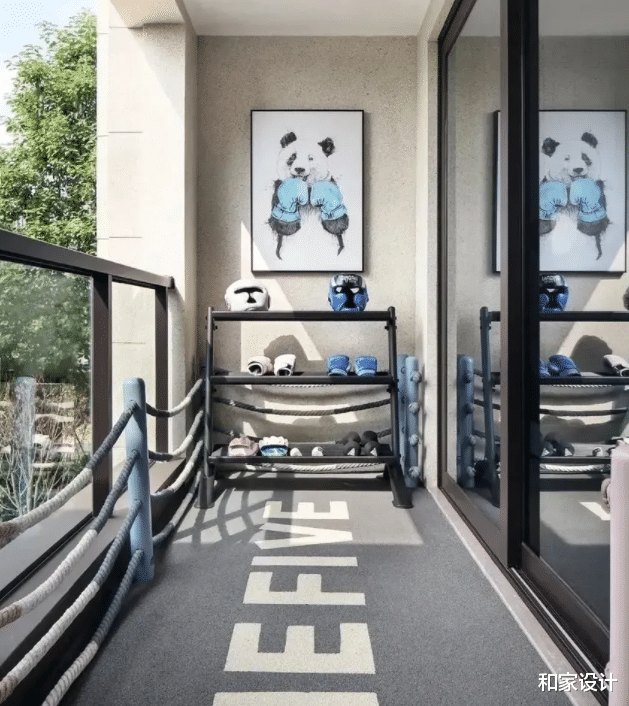 这么小的阳台,怎样才能设计得更合理呢?并且改造成超能收纳空间