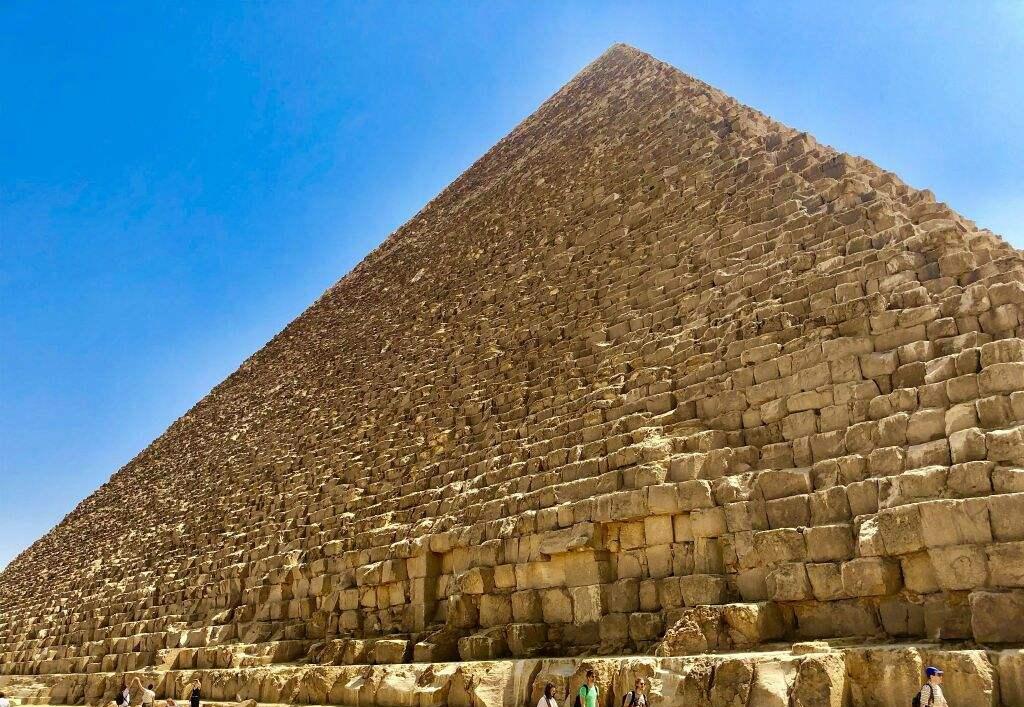 伊隆·马斯克|特斯拉公司CEO埃隆·马斯克：金字塔是外星人建造的！
